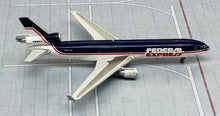 Load image into Gallery viewer, JC Wings 1/400 Fedex McDonnell Douglas MD-11F N604FE
