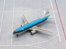Load image into Gallery viewer, JC Wings 1/400 Royal Dutch Airlines KLM Boeing 737-300 PH-BDA
