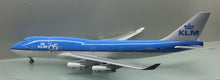 Load image into Gallery viewer, JC Wings 1/200 KLM Royal Dutch Airlines Boeing 747-400 PH-BFH 95 years XX2348
