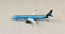 Load image into Gallery viewer, JC Wings 1/400 La Compagnie Airbus A321NEO 10 years old F-HNCO
