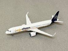 Load image into Gallery viewer, JC Wings 1/400 Lufthansa Airbus A321NEO Help Alliance D-AIEP
