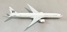 Load image into Gallery viewer, JC Wings 1/400 Qatar Airways Boeing 777-300ER All White A7-BOC XX40679
