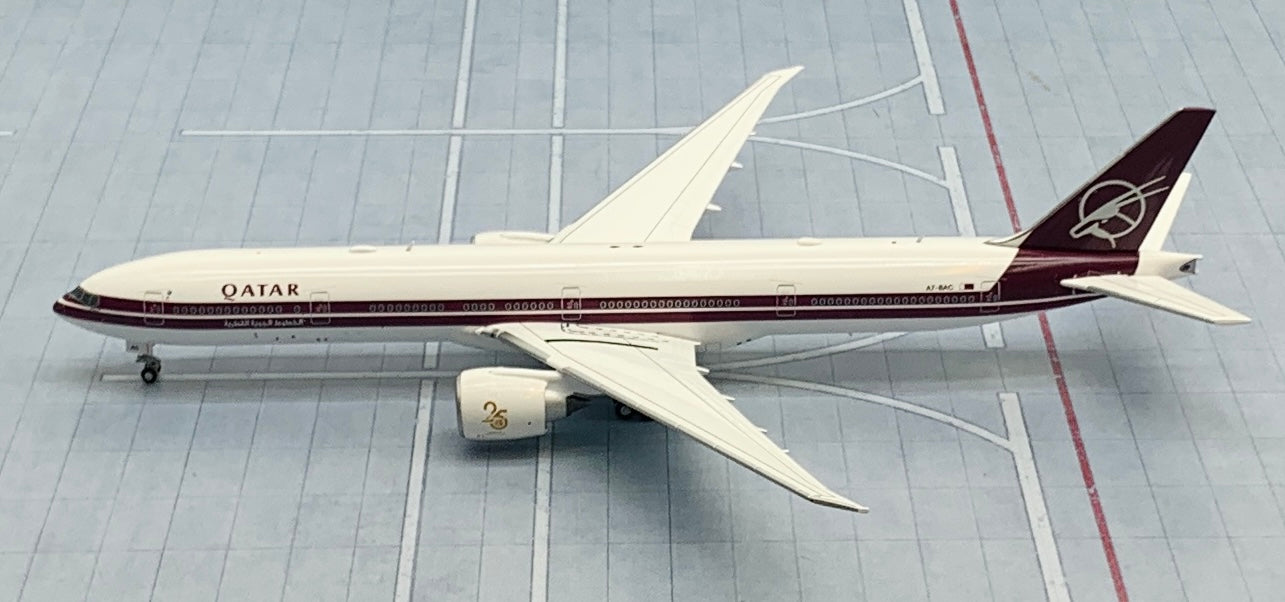 JC Wings 1/400 Qatar Airways Boeing 777-300ER Retro A7-BAC – First