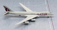 Load image into Gallery viewer, JC Wings 1/400 Qatar Airways Cargo Boeing 747-8F Interactive Series A7-BGB
