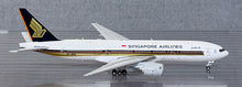 Load image into Gallery viewer, JC Wings 1/400 Singapore Airlines Boeing 777-200ER Jubilee 9V-SRN
