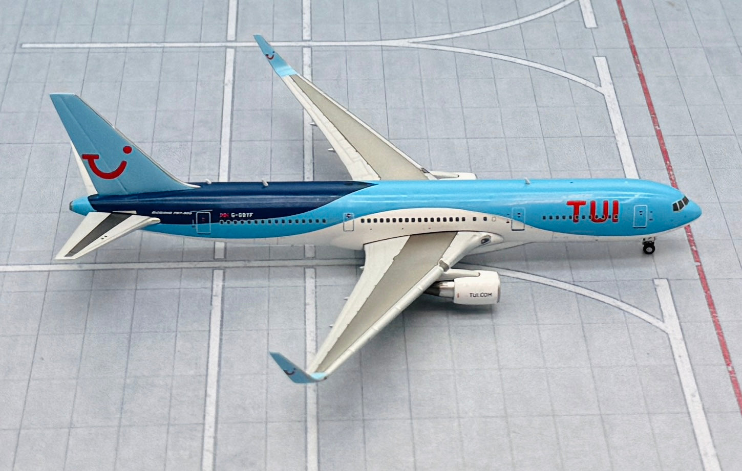 JC Wings Boeing 767-300ER Aeroméxico XA-APB 1:200 sichern