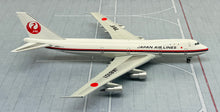 Load image into Gallery viewer, Jet Model 1/400 JAL Japan Air Lines Boeing 747-100 JA8101
