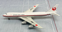 Load image into Gallery viewer, Jet Model 1/400 JAL Japan Air Lines Boeing 747-100 JA8102
