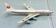Load image into Gallery viewer, Jet Model 1/400 JAL Japan Air Lines Boeing 747-100 JA8112
