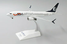 Load image into Gallery viewer, JC Wings 1/200 Shandong Airlines Boeing 737-8 MAX B-1271
