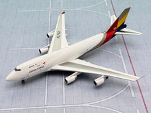 Load image into Gallery viewer, NG models Lite 1/400 Asiana Airlines Boeing 747-400 HL7421 AAR008
