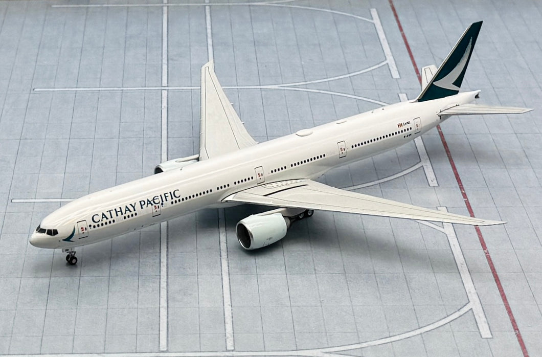 NG models 1/400 Cathay Pacific Boeing 777-300ER B-KQW 73069