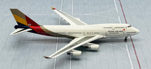 Load image into Gallery viewer, NG models Lite 1/400 Asiana Airlines Boeing 747-400 HL7428 Farewell Flight AAR007
