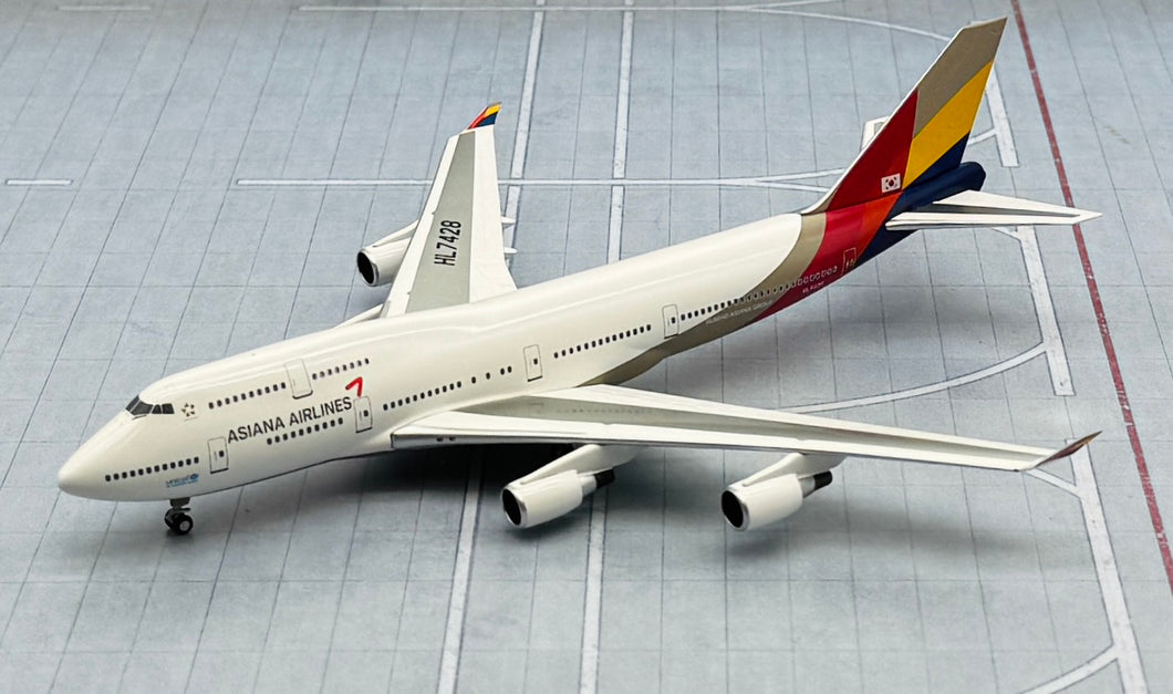 NG models Lite 1/400 Asiana Airlines Boeing 747-400 HL7428 Farewell Flight AAR007
