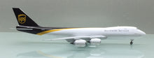 Load image into Gallery viewer, Phoenix Models 1/400 UPS Boeing 747-8F N605UP

