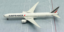 Load image into Gallery viewer, Phoenix 1/400 Air France Boeing 777-300ER F-GSQA
