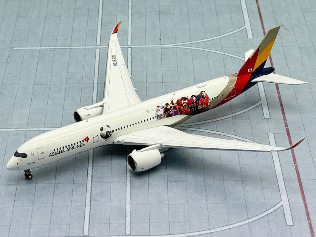 JC Wings 1/400 Asiana Airlines Airbus A350-900 XWB Fly Korea HL8381 flaps down