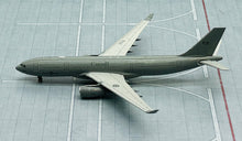 Load image into Gallery viewer, JC Wings 1/400 Royal Canadian Air Force Airbus CC-330 Husky A330 MRTT 330003
