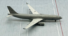 Load image into Gallery viewer, JC Wings 1/400 Royal Canadian Air Force Airbus CC-330 Husky A330 MRTT 330003
