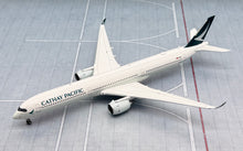 Load image into Gallery viewer, JC Wings 1/400 Cathay Pacific Airbus A350-1000XWB B-LXN
