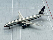 Load image into Gallery viewer, JC Wings 1/400 Aeromexico Boeing 757-200 Polished N490AM
