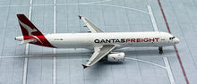 Load image into Gallery viewer, JC Wings 1/400 Qantas Freight Airbus A321(P2F) VH-XF6
