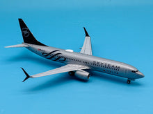 Load image into Gallery viewer, NG models 1/200 Delta Airlines Boeing 737-800 N381DN Skyteam 08013
