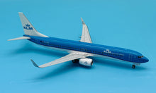 Load image into Gallery viewer, NG models 1/200 KLM Royal Dutch Airlines Boeing 737-900 PH-BXS 09001
