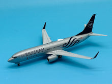 Load image into Gallery viewer, NG models 1/200 Delta Airlines Boeing 737-800 N3761R Skyteam 08015
