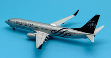 Load image into Gallery viewer, NG models 1/200 Delta Airlines Boeing 737-800 N3761R Skyteam 08015
