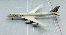 Load image into Gallery viewer, JC Wings 1/400 Qatar Airways Cargo Boeing 747-8F Interactive Series A7-BGA
