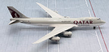 Load image into Gallery viewer, JC Wings 1/400 Qatar Airways Cargo Boeing 747-8F Interactive Series A7-BGA
