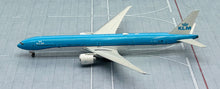 Load image into Gallery viewer, Phoenix 1/400 KLM Royal Dutch Airlines Boeing 777-300ER PH-BVD

