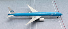 Load image into Gallery viewer, Phoenix 1/400 KLM Royal Dutch Airlines Boeing 777-300ER PH-BVD
