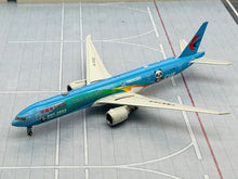 Load image into Gallery viewer, JC Wings 1/400 China Eastern Airlines Boeing 777-300ER CIIE B-2002
