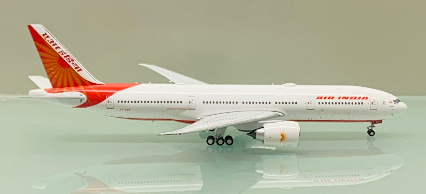 エアインディア 777-200LR VT-AEF 1/400 Amazon.co.jp: エアインディア 777-200LR VT-AEF 1/400 : 車＆バイク