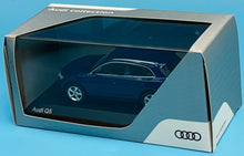 Load image into Gallery viewer, i-Scale 1/43 Audi Q5 in Navarra Blue
