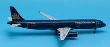 Load image into Gallery viewer, JC Wings 1/200 Vietnam Airlines Airbus A321 VN-A390

