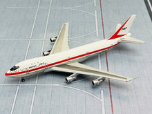 Load image into Gallery viewer, JC Wings 1/400 Boeing Company 747-100 House Colour N7470 First Prototype with GSE set
