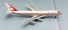 Load image into Gallery viewer, JC Wings 1/400 Boeing Company 747-100 House Colour N7470 First Prototype with GSE set
