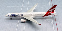 Load image into Gallery viewer, JC Wings 1/400 Qantas Airways Airbus A330-200 OneWorld VH-EBV
