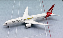Load image into Gallery viewer, JC Wings 1/400 Qantas Airways Boeing 787-9 VH-ZNH &quot;Go Australia&quot; flaps down
