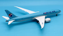 Load image into Gallery viewer, JC Wings 1/200 Korean Air Boeing 787-9 HL8345
