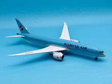 Load image into Gallery viewer, JC Wings 1/200 Korean Air Boeing 787-9 HL8345
