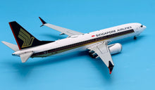 Load image into Gallery viewer, JC Wings 1/200 Singapore Airlines Boeing 737-800 9V-MBA
