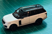 Load image into Gallery viewer, Enchery 1/64 Land Rover Range Rover die cast miniature
