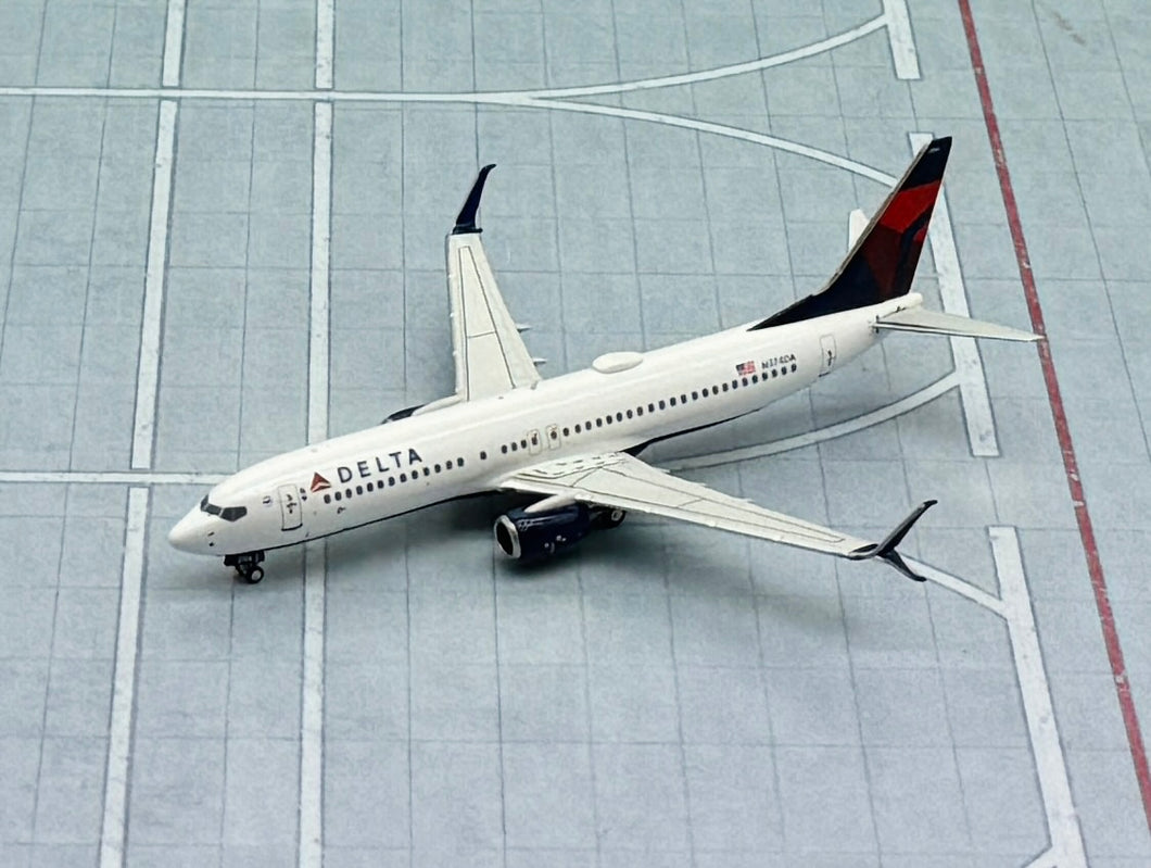NG models 1/400 Delta Airlines Boeing 737-800 N374DA 58218