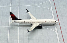 Load image into Gallery viewer, NG models 1/400 Delta Airlines Boeing 737-800 N374DA 58218
