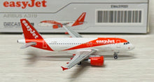 Load image into Gallery viewer, JC Wings 1/400 Easyjet Airbus A319 G-EZFR
