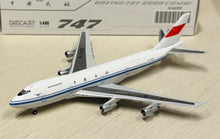 Load image into Gallery viewer, JC Wings 1/400 CAAC China Boeing 747-200M B-2450
